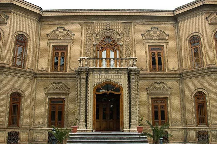 Tehran's Historic Glassware and Ceramic Museum Resumes Operations