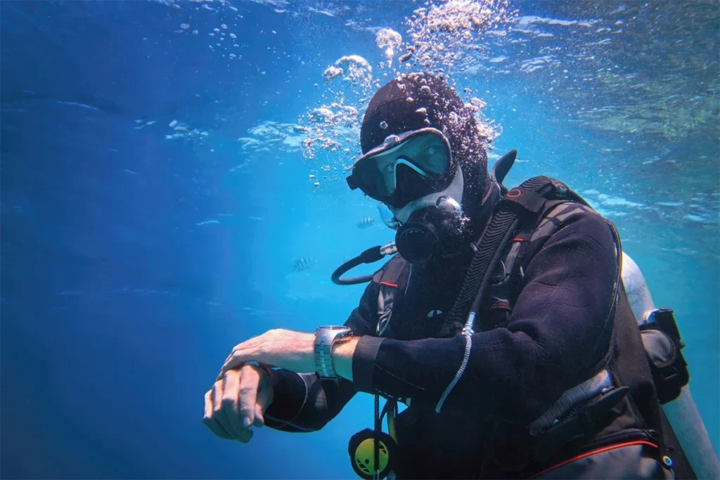 Revolutionary Diving Exoskeleton Extends Underwater Exploration